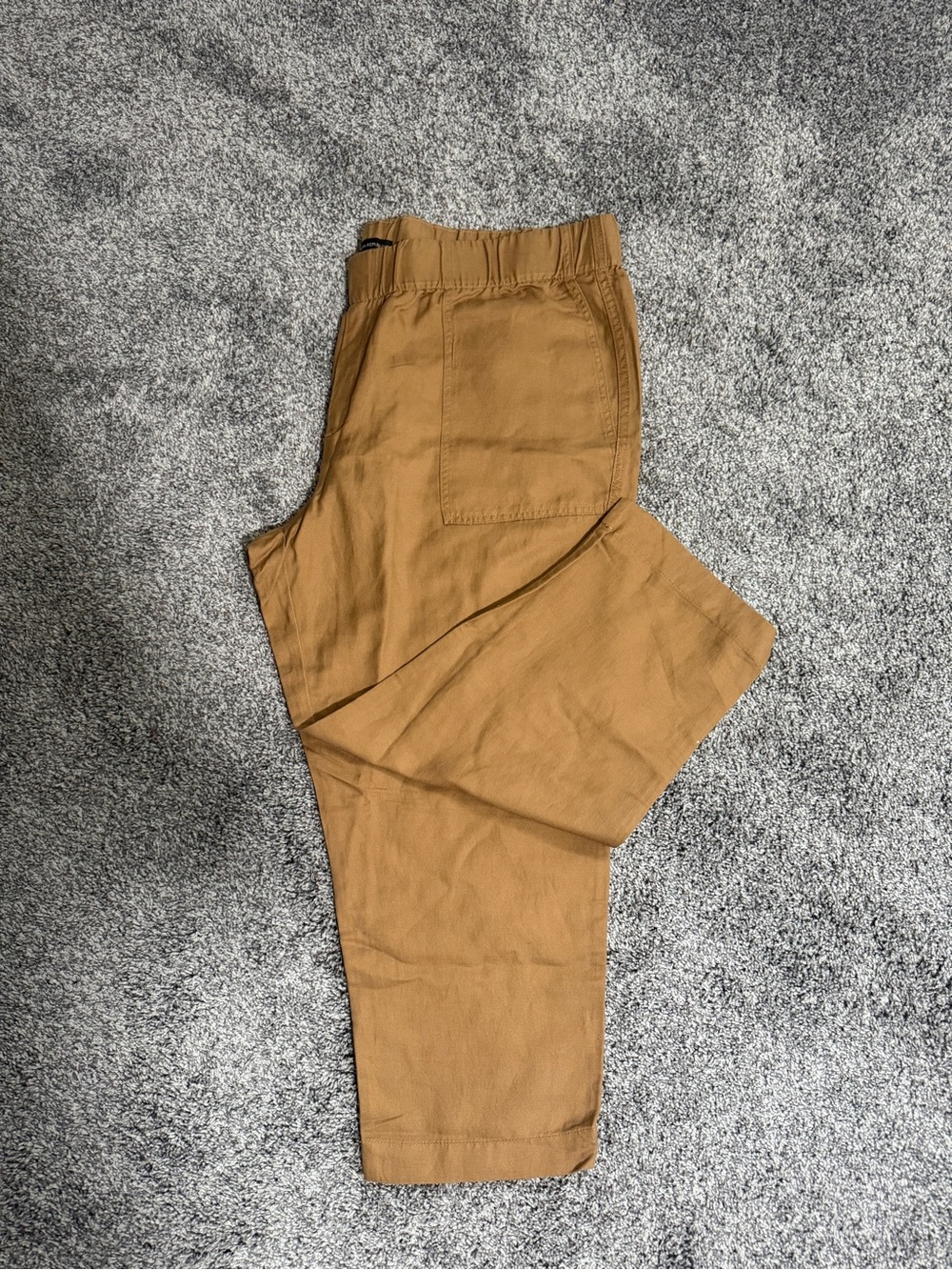 Women’s Banana Republic Tapered Crop Pant - Picture 3 of 6